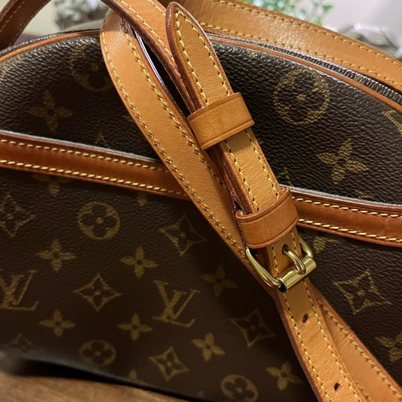 🍃AUTHENTIC LOUIS VUITTON MONOGRAM BLOIS VINTAGE BAG🍃 - Picture 5 of 12